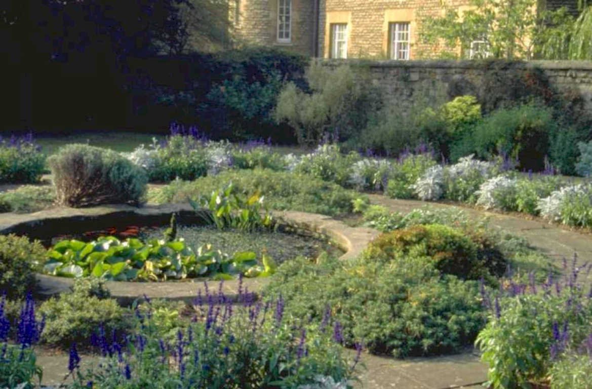 formal herb garden 1980s 1990s A4 Photo Print 42