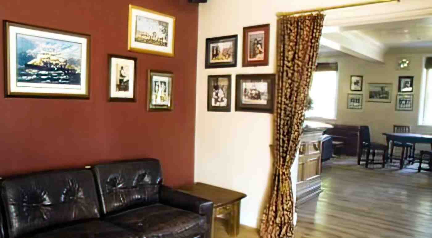 framed pictures lounge Advert A4 Photo Print