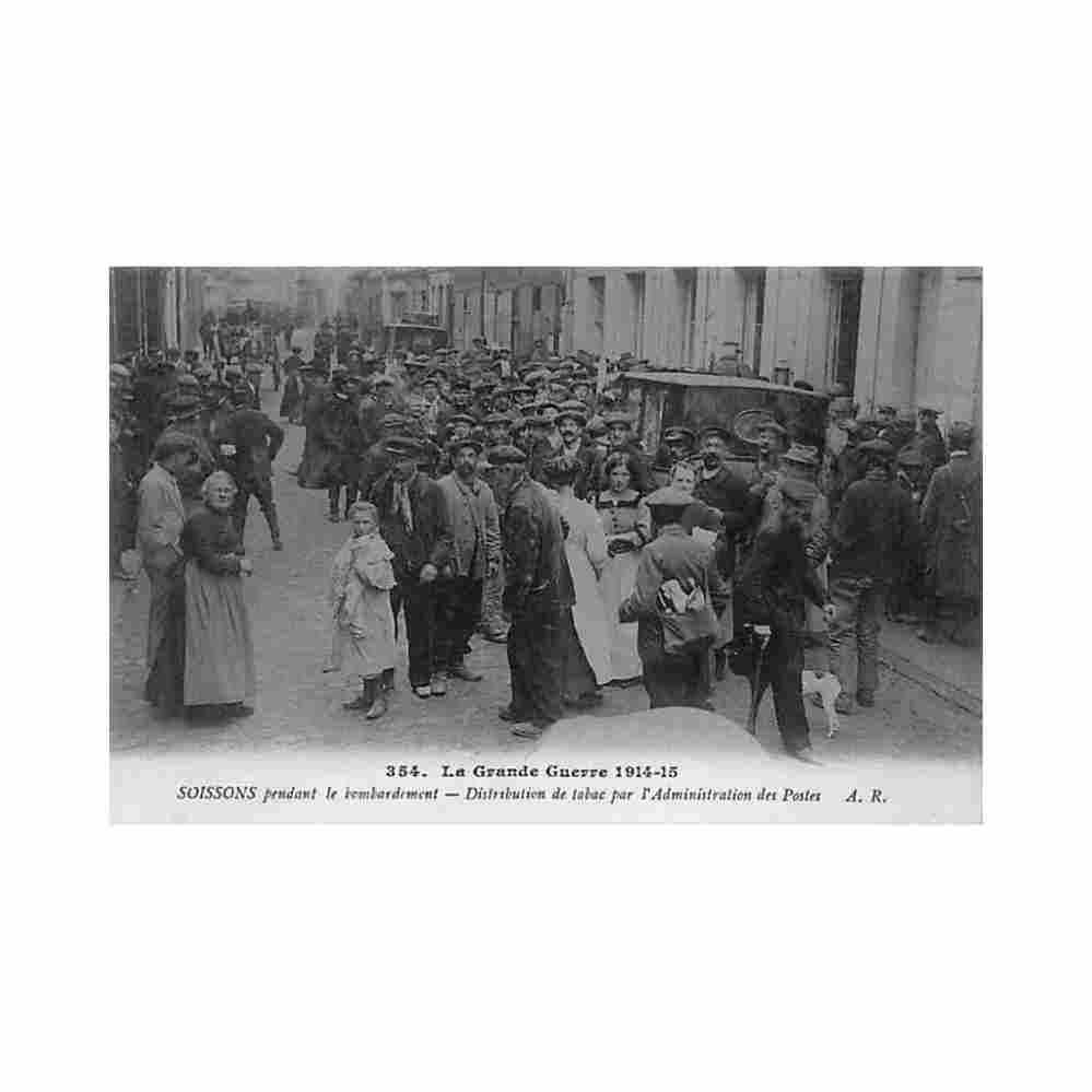 france soissons 02 distribution de tabac par l administration des postes premiere guerre mondiale Vintage A4 Photo Print