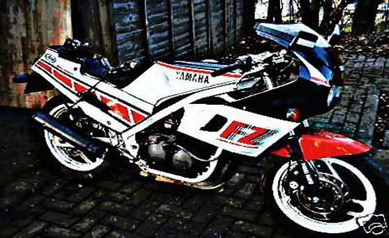 fz400 motorbike A4 Photo Print