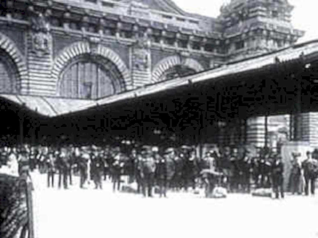 gare du nord1980s 1990s A4 Photo Print