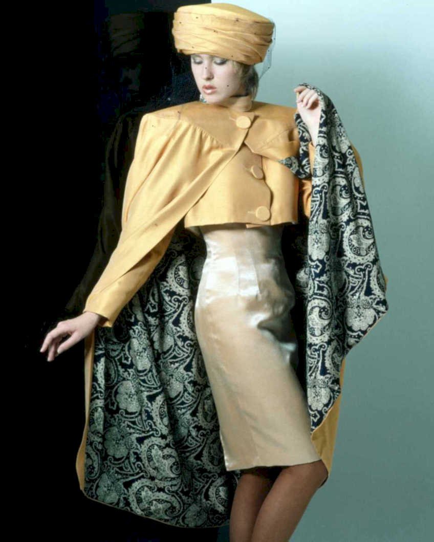 gold paisley model1980s 1990s A4 Photo Print