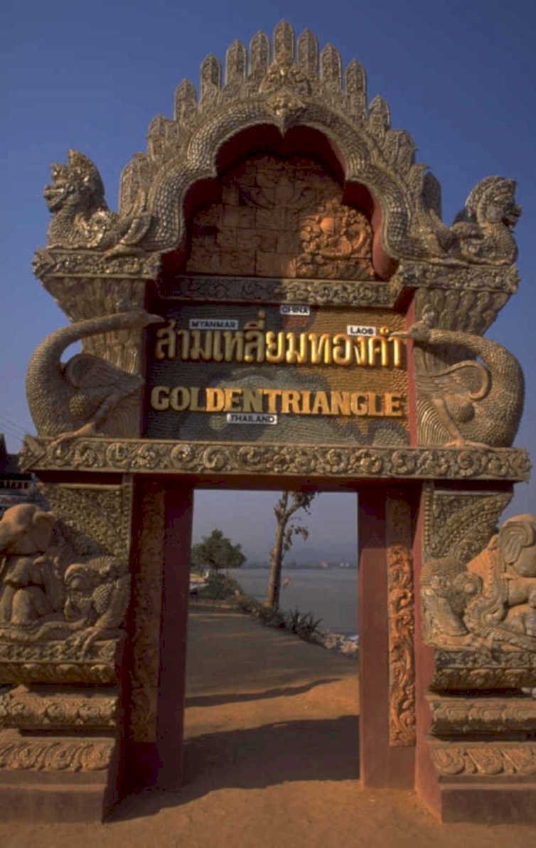 golden triangle archway 1980s 1990s A4 Photo Print
