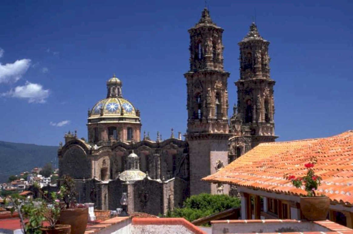 guadalajara cathedral skyline 1980s 1990s A4 Photo Print