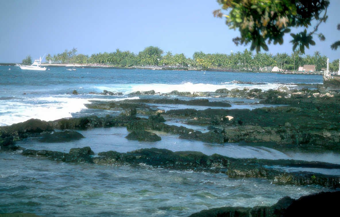 hawaii black rock GIGA 2