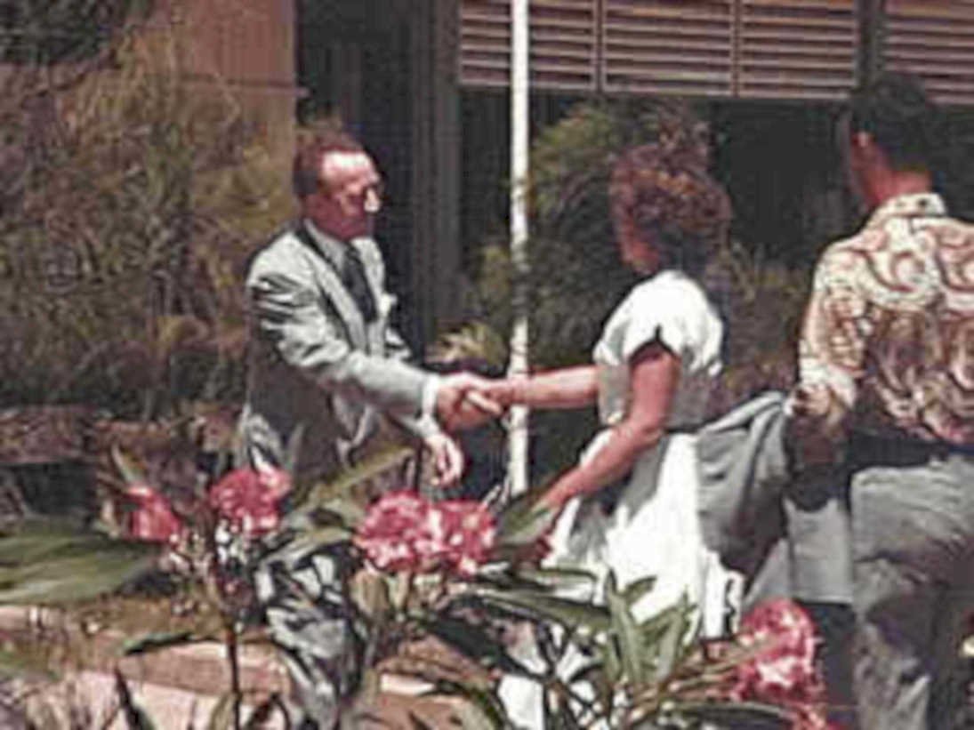 hawaii wedding handshake1980s 1990s A4 Photo Print