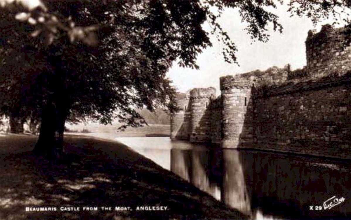 hughamaris castle angleseyVintage 1880s 1900s A4 Photo Print