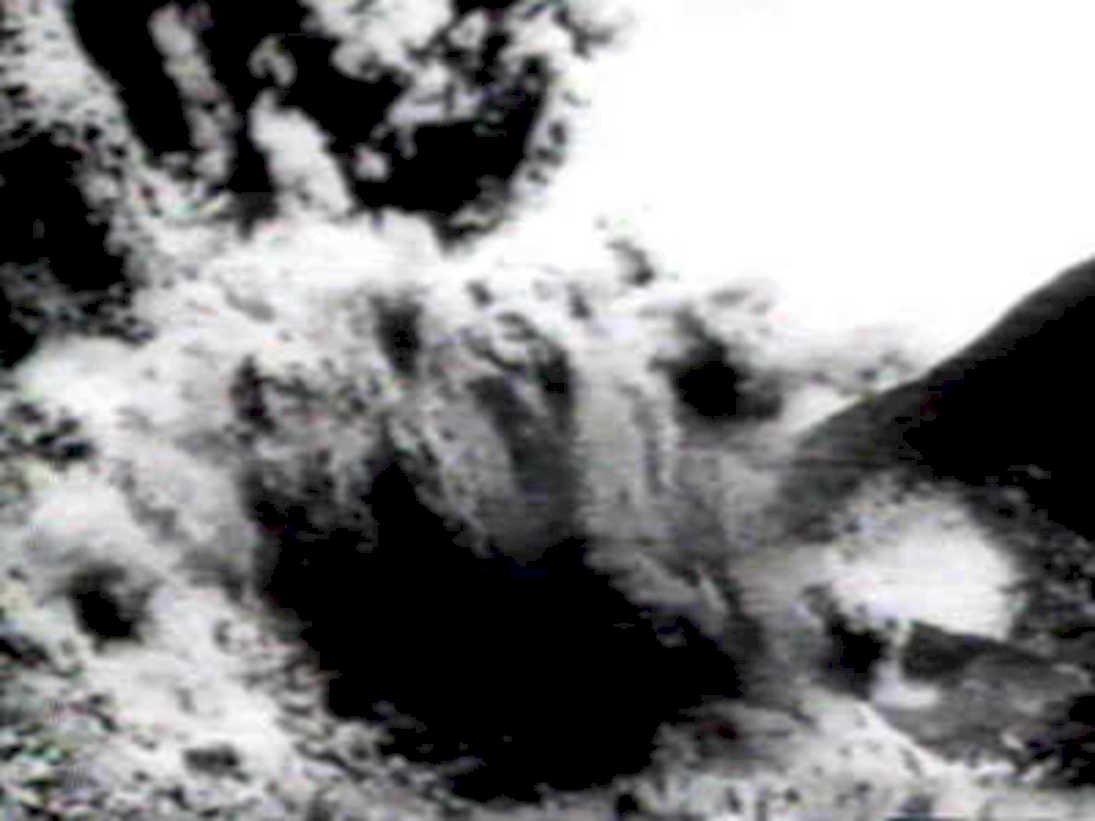 hurricane hand formation1980s 1990s A4 Photo Print