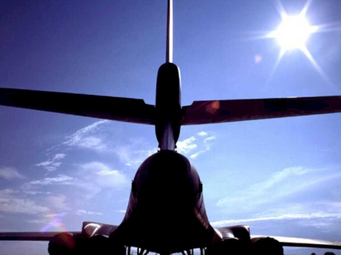 kc135 stratotanker reflection1980s 1990s A4 Photo Print