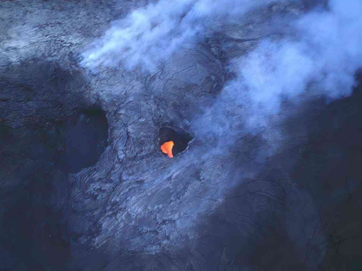 kilauea lava flow 2 A4 Photo Print