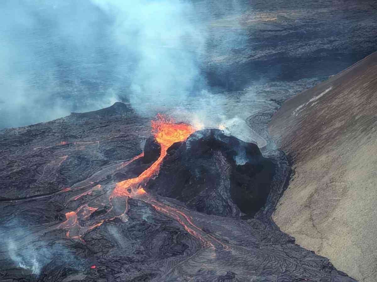 kilauea lava plume A4 Photo Print