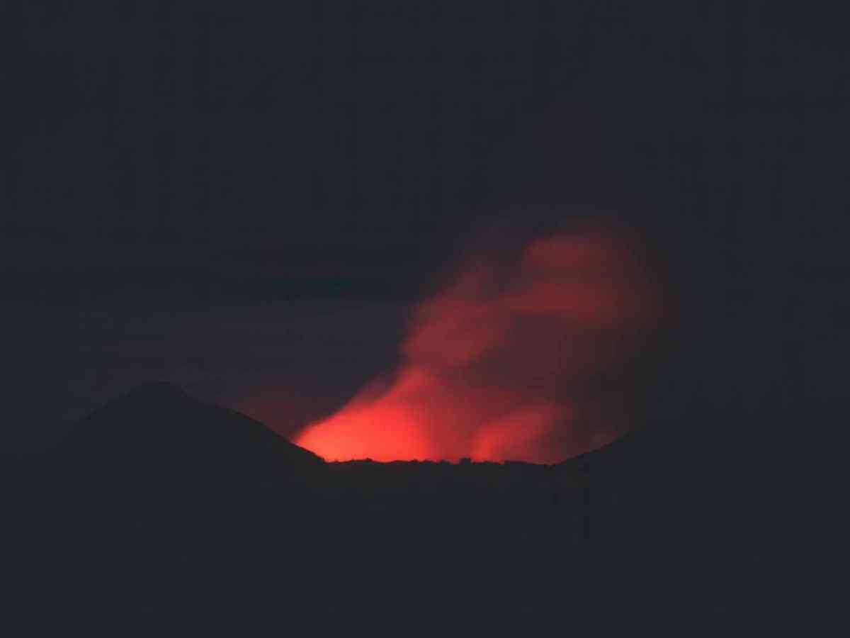 kilauea volcanic plume 2 A4 Photo Print