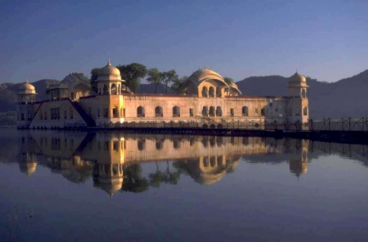lake palace reflection 1 1980s 1990s A4 Photo Print