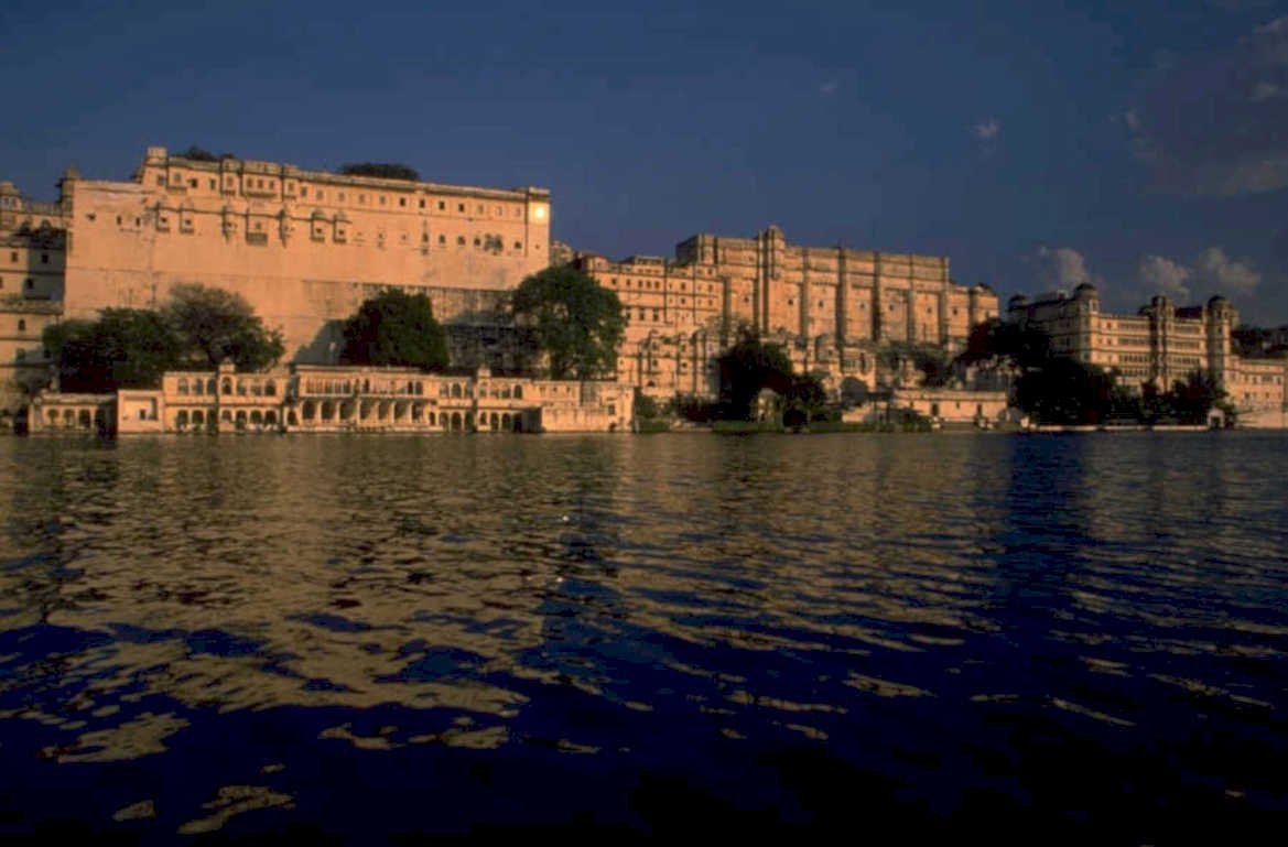 lake palace reflection 2 1980s 1990s A4 Photo Print
