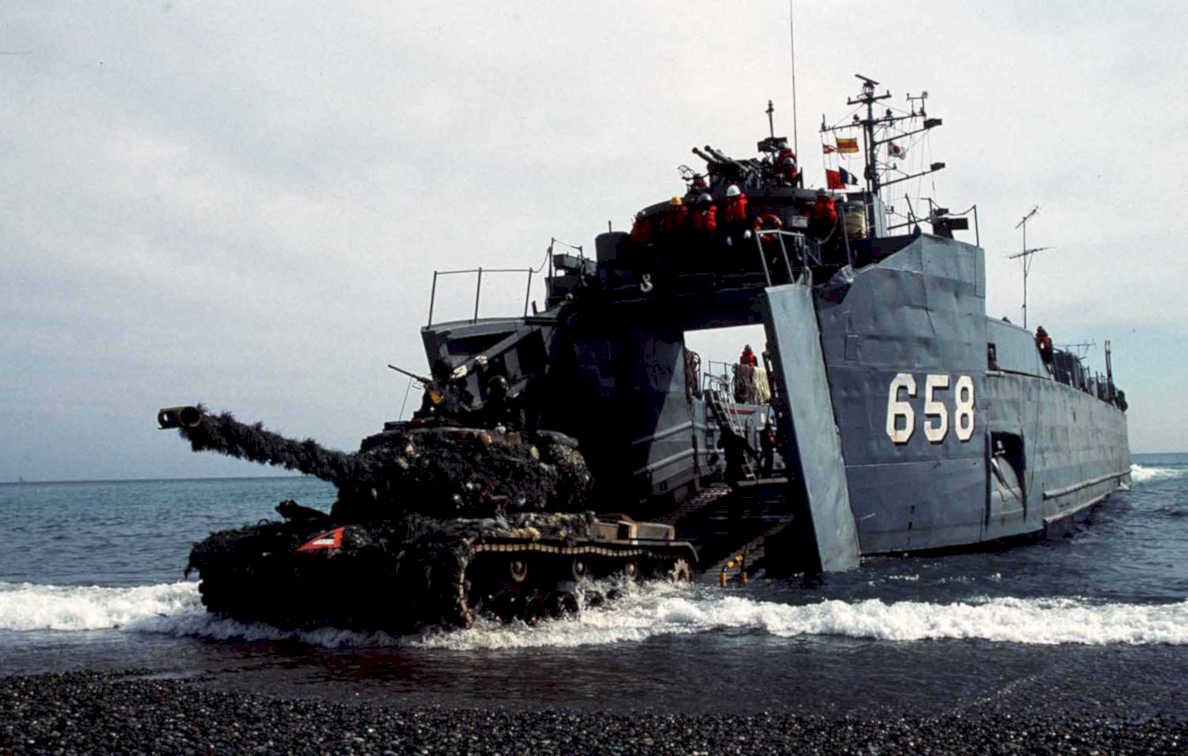 landing craft sherman1980s 1990s A4 Photo Print