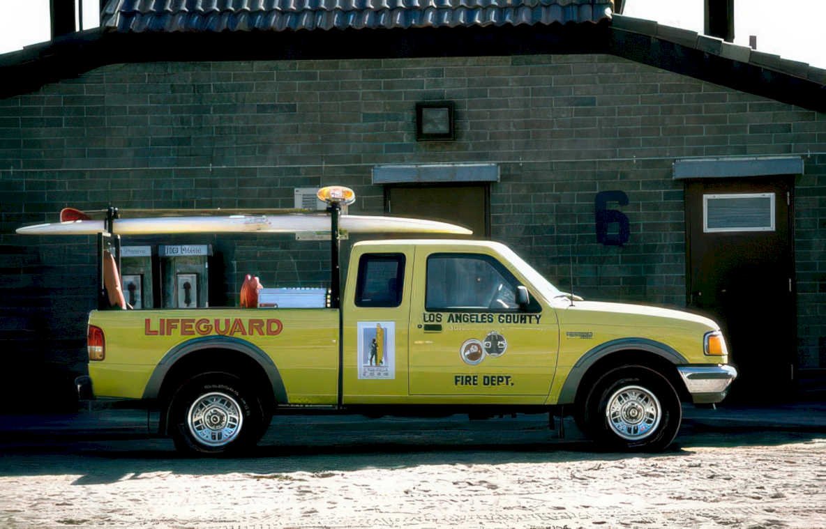 lifeguard truck la Vintage A4 Photo Print