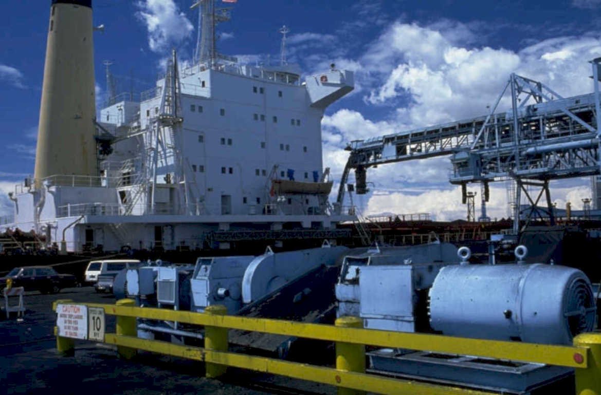 lng carrier alaska 1980s 1990s A4 Photo Print