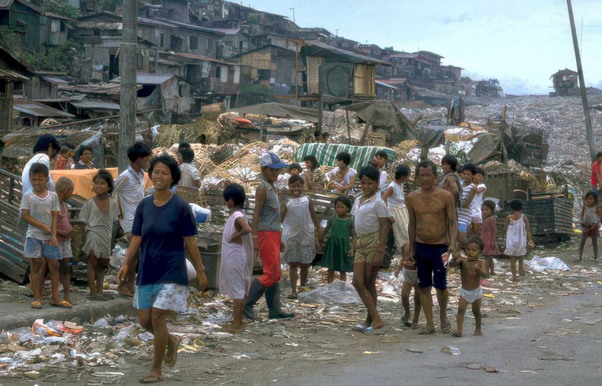 manila slum children GIGA 2
