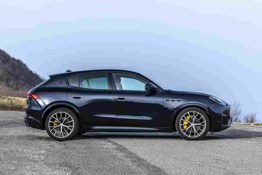 maserati grecale 2023 7247 82 Car A4 Photo Print