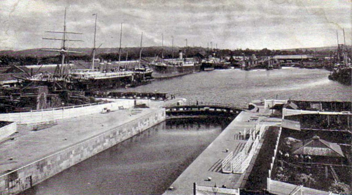 melbourne docklands canalVintage 1880s 1900s A4 Photo Print