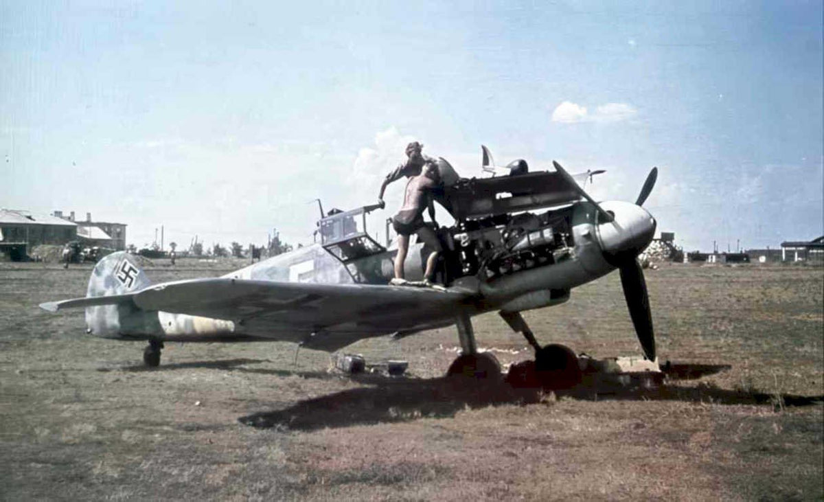 messerschmitt bf109 crash 2 Vintage world war A4 Photo Print
