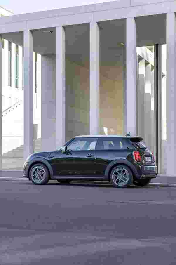 mini mini 3 door 2021 6999 184 Car A4 Photo Print