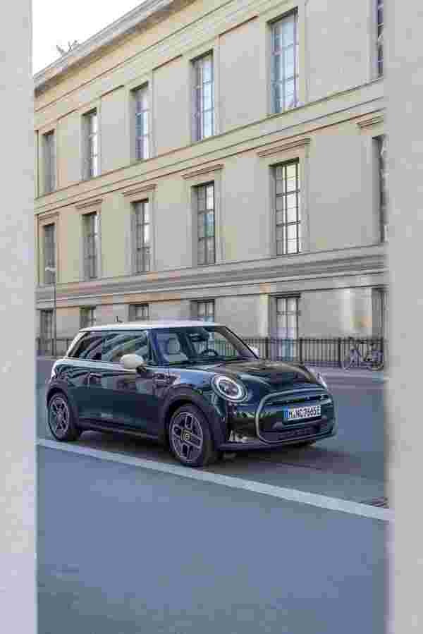 mini mini 3 door 2021 6999 194 Car A4 Photo Print