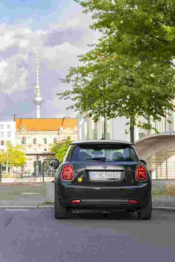 mini mini 3 door 2021 6999 255 Car A4 Photo Print