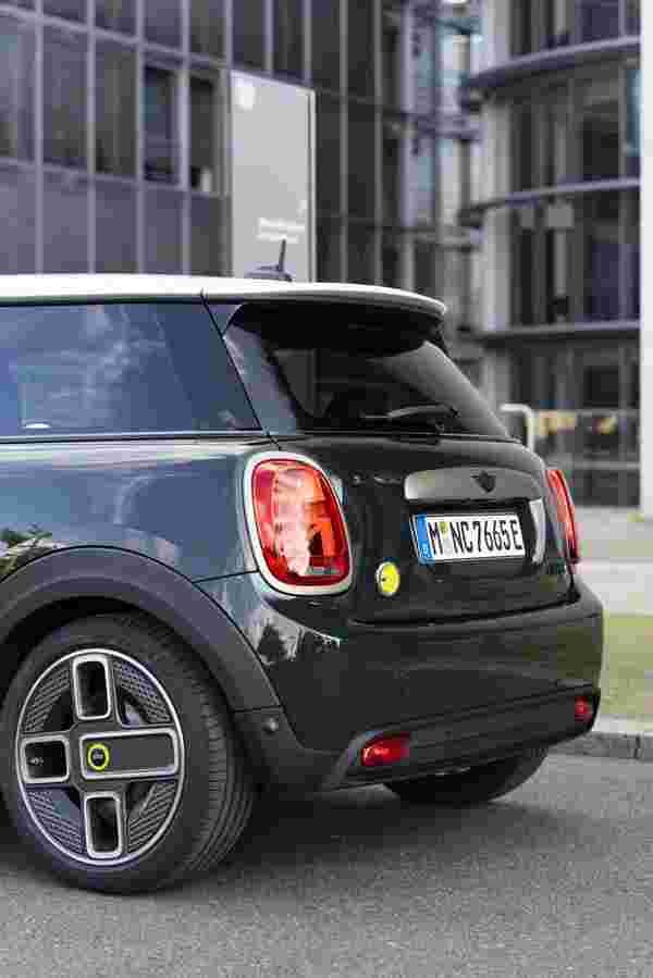 mini mini 3 door 2021 6999 265 Car A4 Photo Print