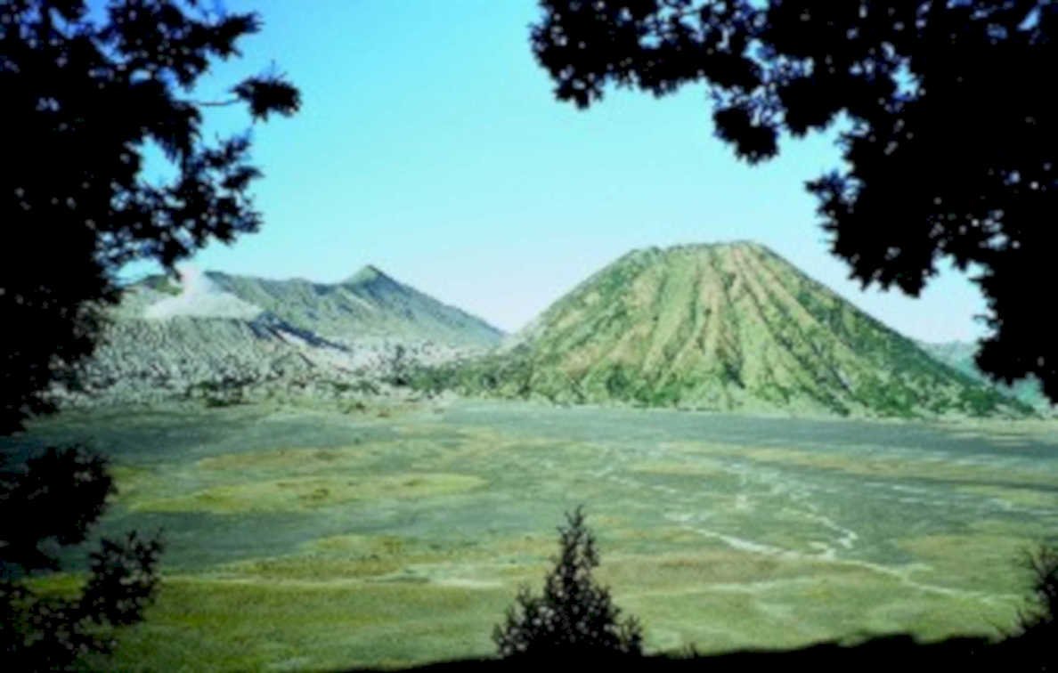 mount baru java1980s 1990s A4 Photo Print