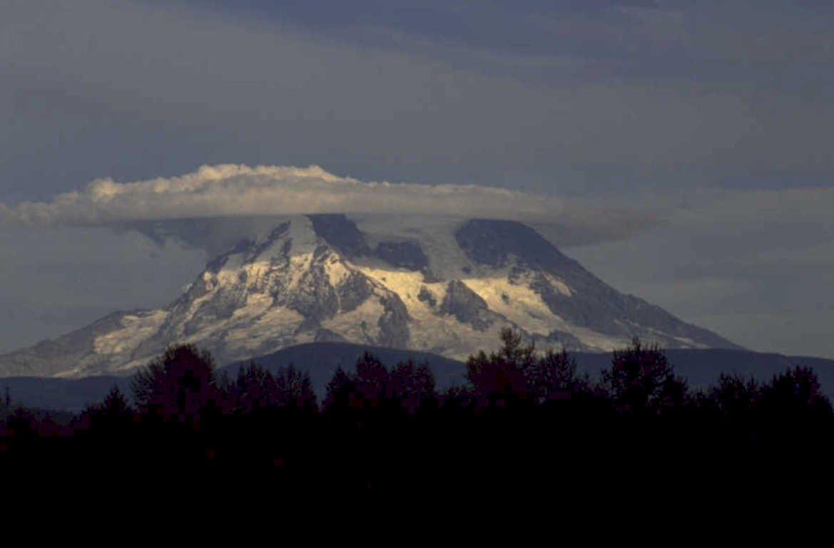 mount rainier winter 1980s 1990s A4 Photo Print