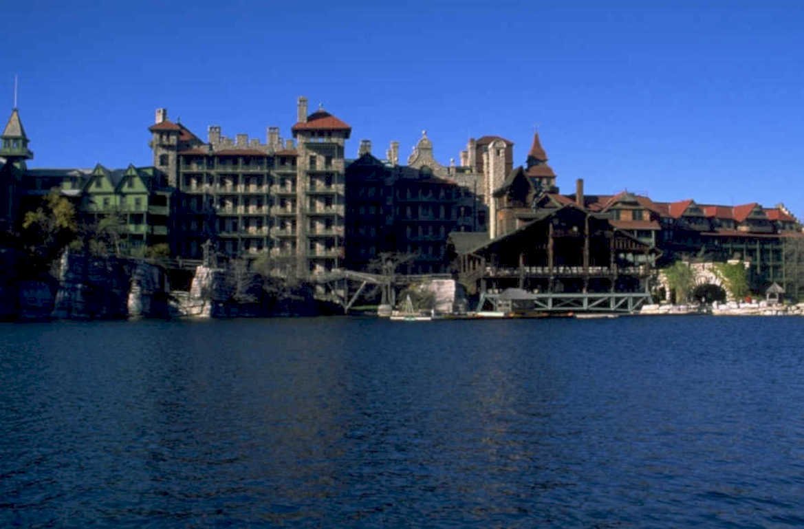 mountin hotel lakefront 1980s 1990s A4 Photo Print