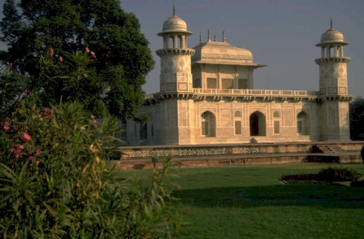 mughal tomb agra 1980s 1990s A4 Photo Print
