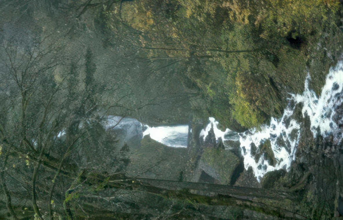 multnomah falls waterfall GIGA 2