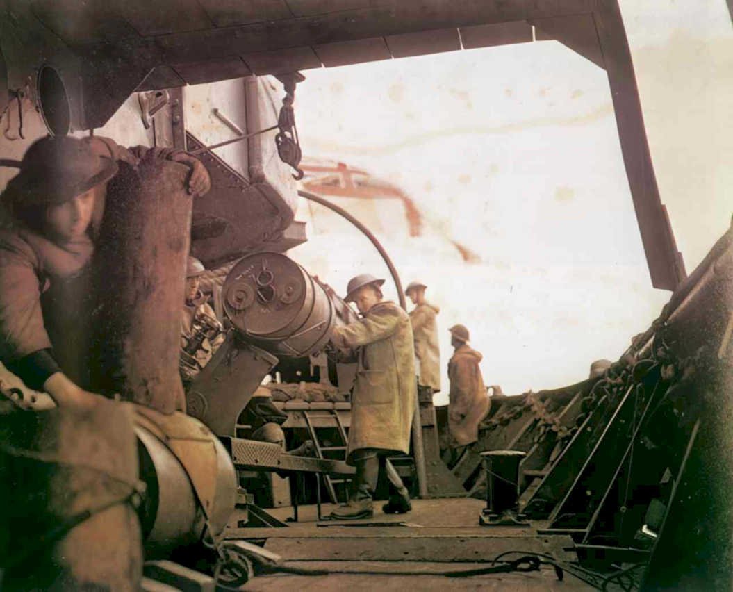naval gun crew Vintage world war A4 Photo Print