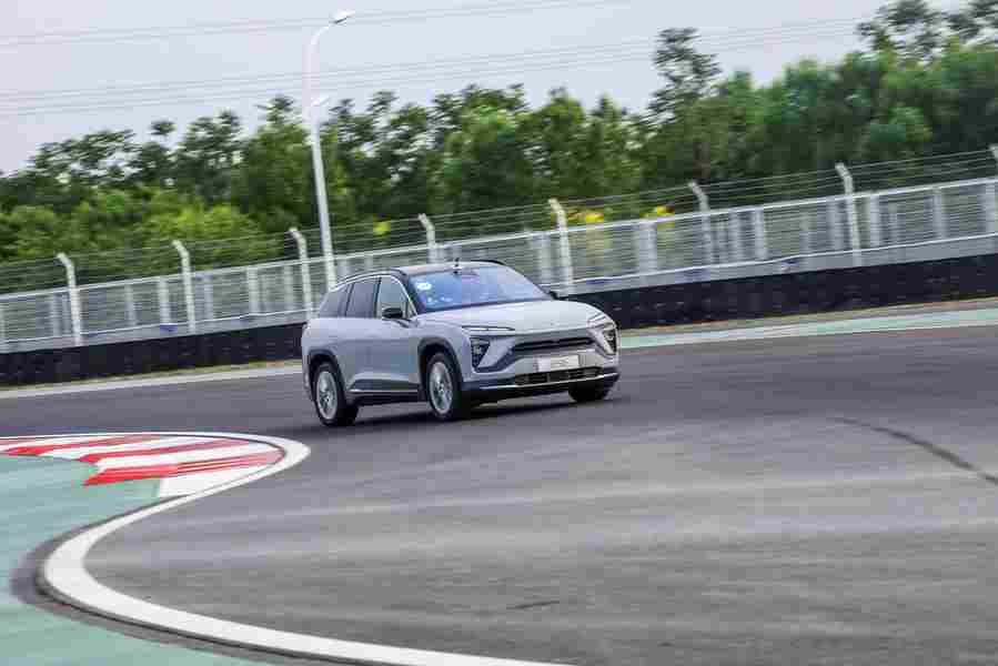 nio es6 2018 7064 42 Car A4 Photo Print