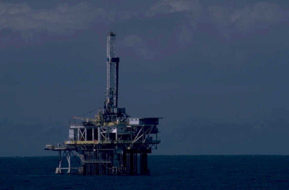 offshore oil rig 1980s 1990s A4 Photo Print