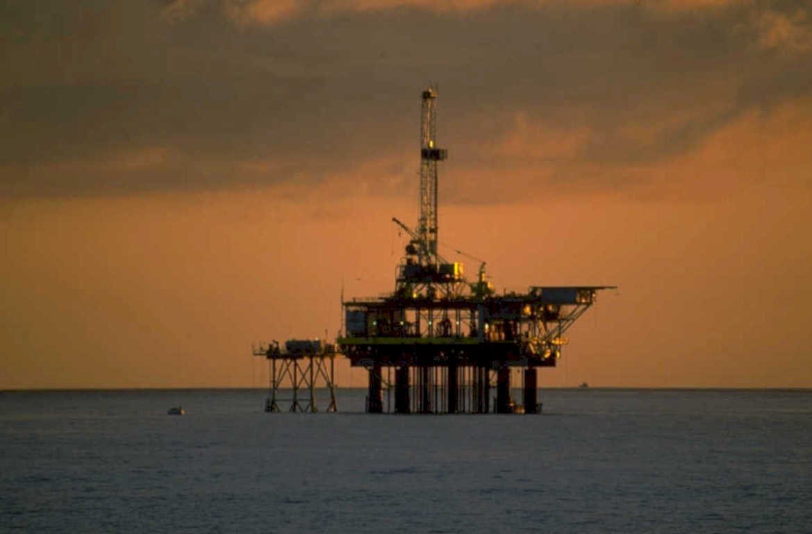 offshore platform sunrise 1980s 1990s A4 Photo Print