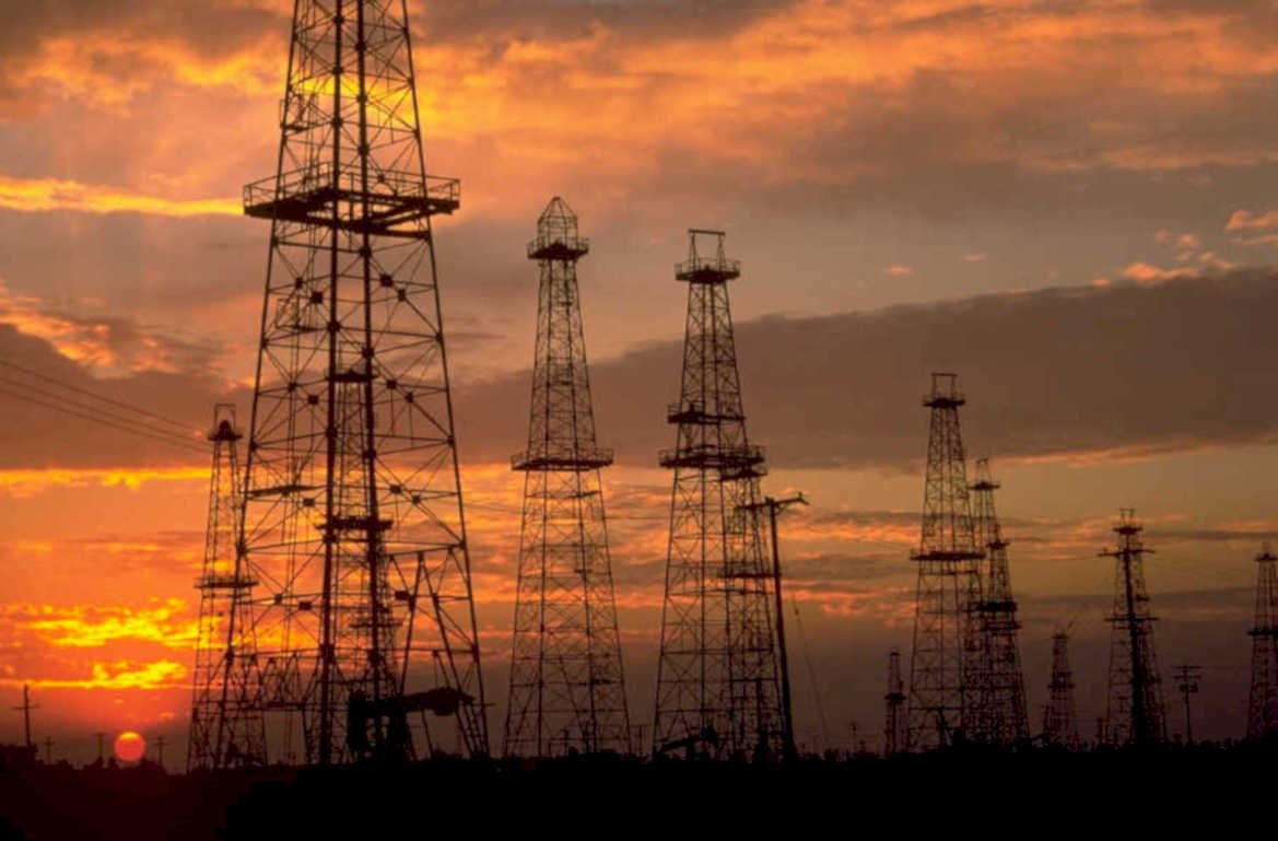 oil rigs sunset 11 1980s 1990s A4 Photo Print