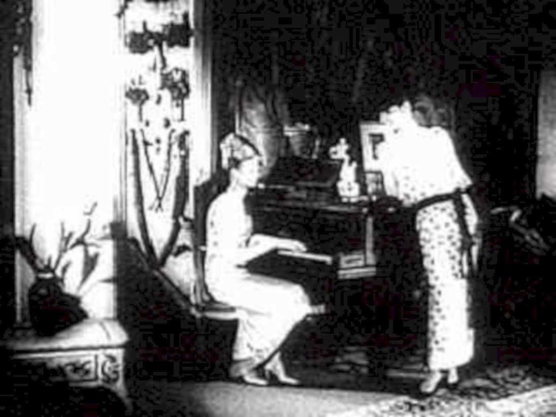 piano lesson woman1980s 1990s A4 Photo Print