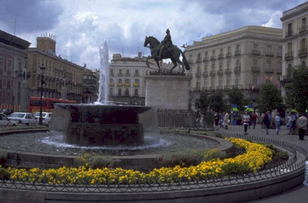 plaza mayor madrid 1980s 1990s A4 Photo Print