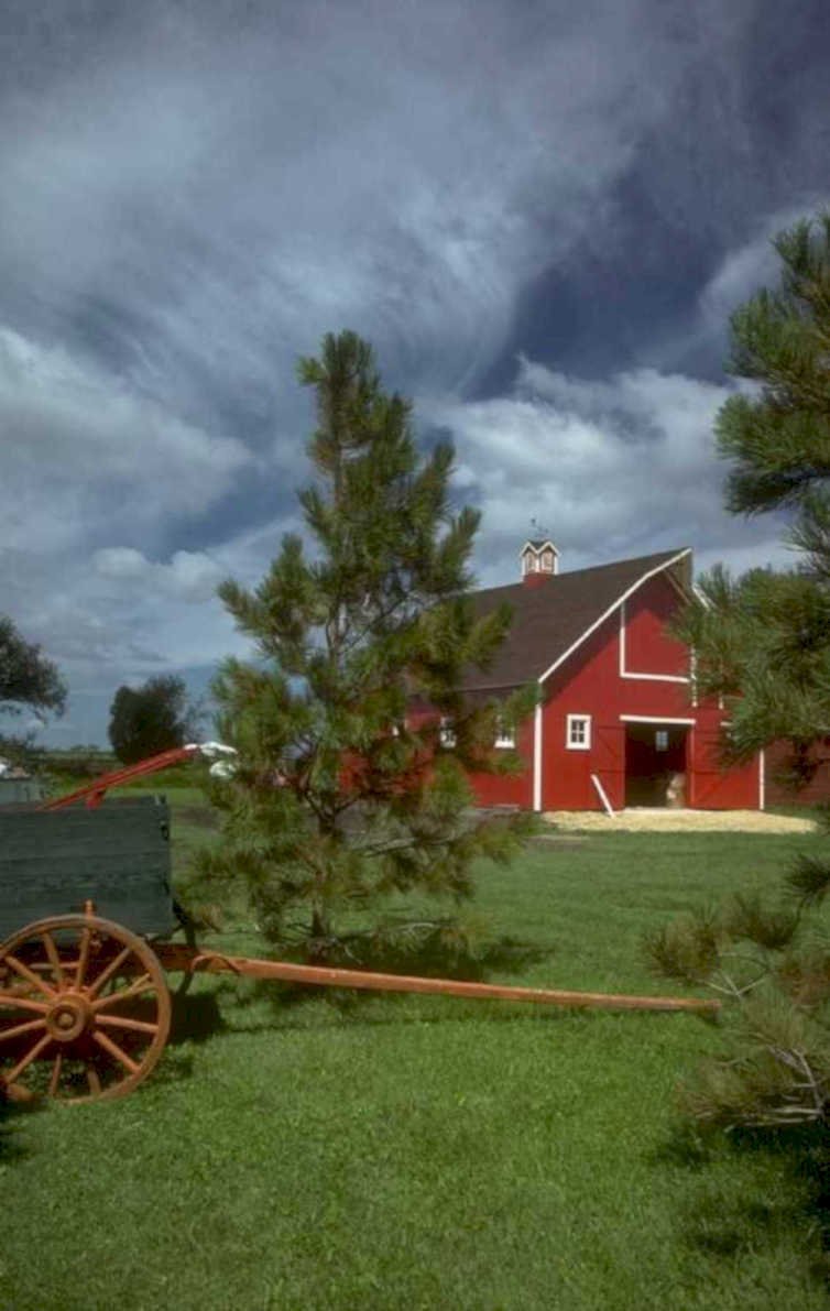 red barn autumn 1 1980s 1990s A4 Photo Print
