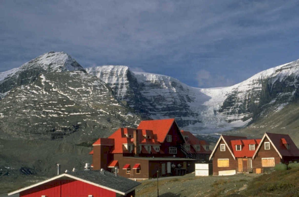 red buildings arctic 1980s 1990s A4 Photo Print