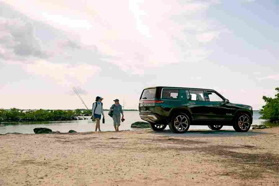 rivian r1s 2021 7006 18 Car A4 Photo Print