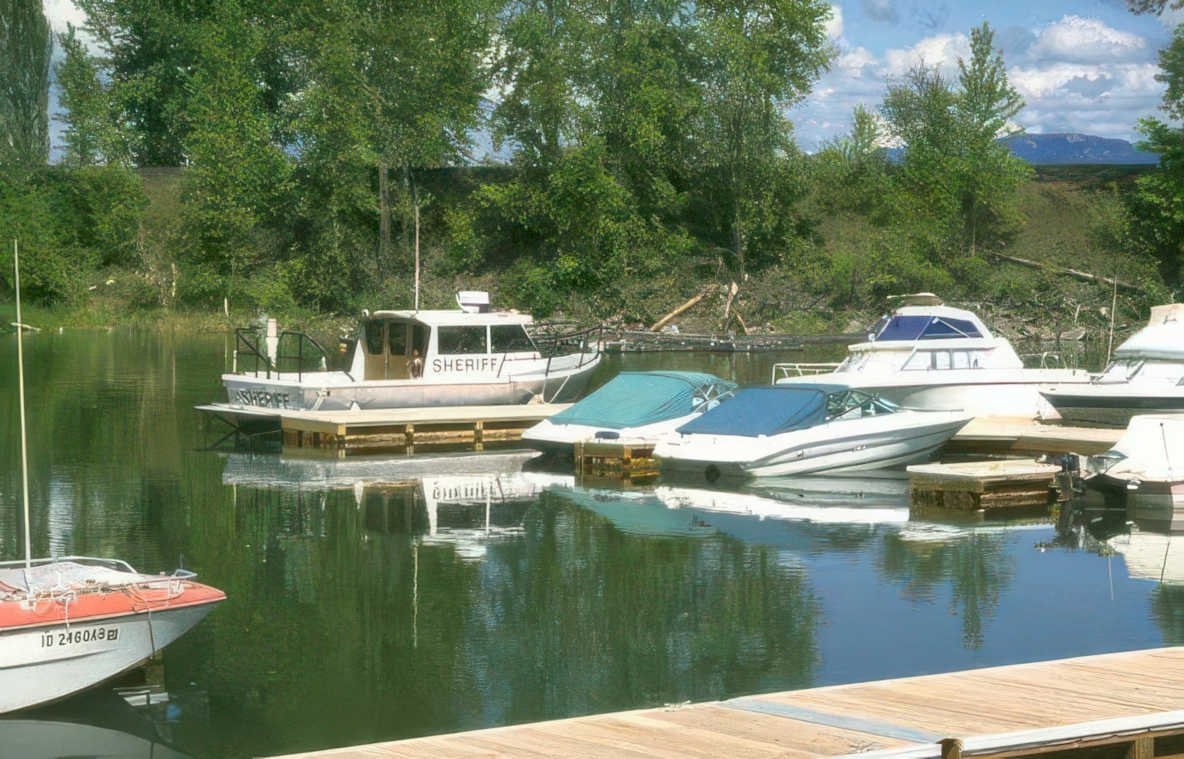 sheriff boats river Vintage A4 Photo Print