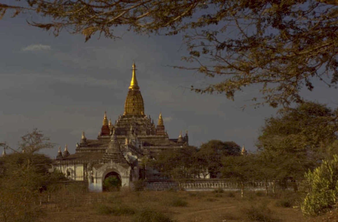 shwezigon pagoda bagan 1 1980s 1990s A4 Photo Print