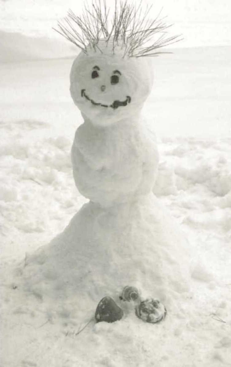snowman winter hills 1980s 1990s A4 Photo Print