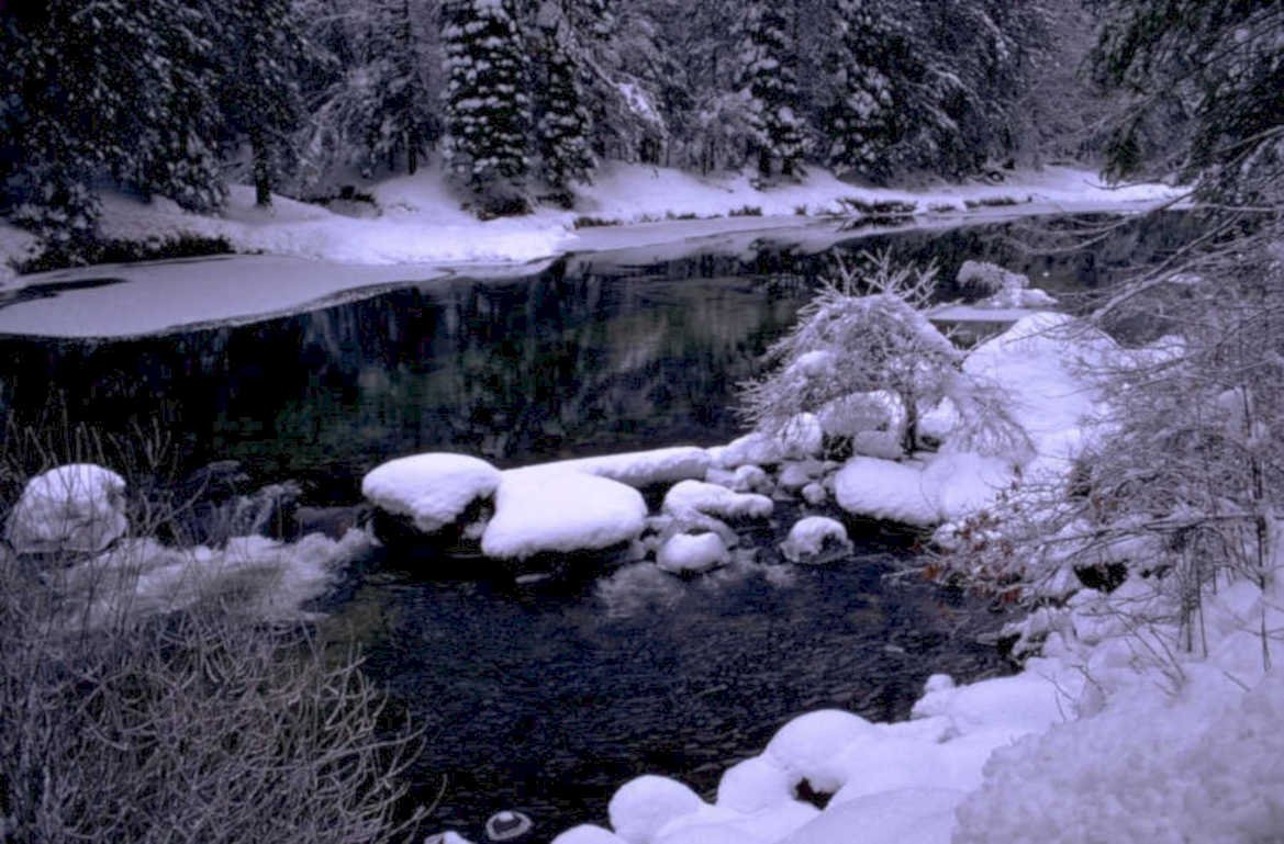 snowy river scene 1980s 1990s A4 Photo Print