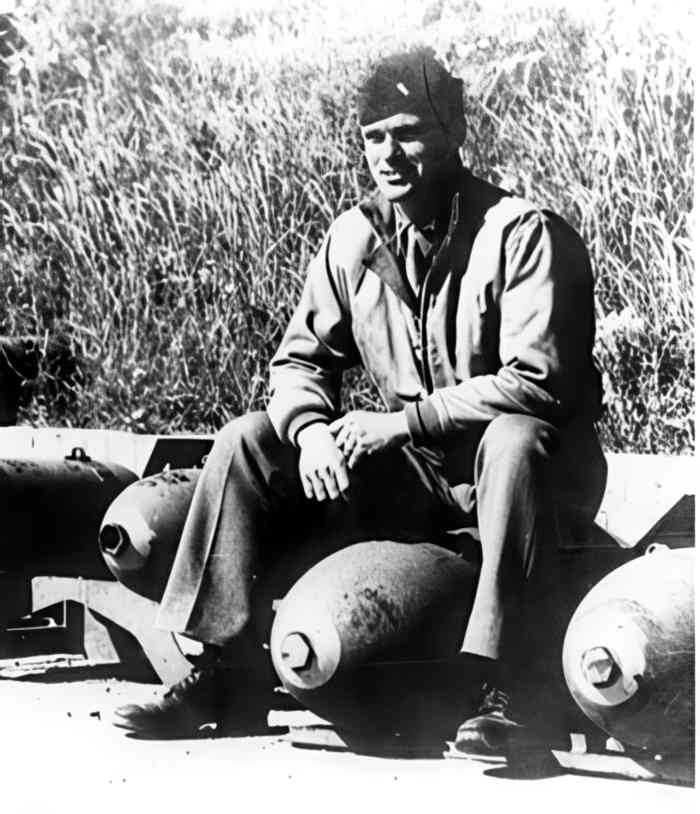 soldier bombs grass Vintage world war A4 Photo Print