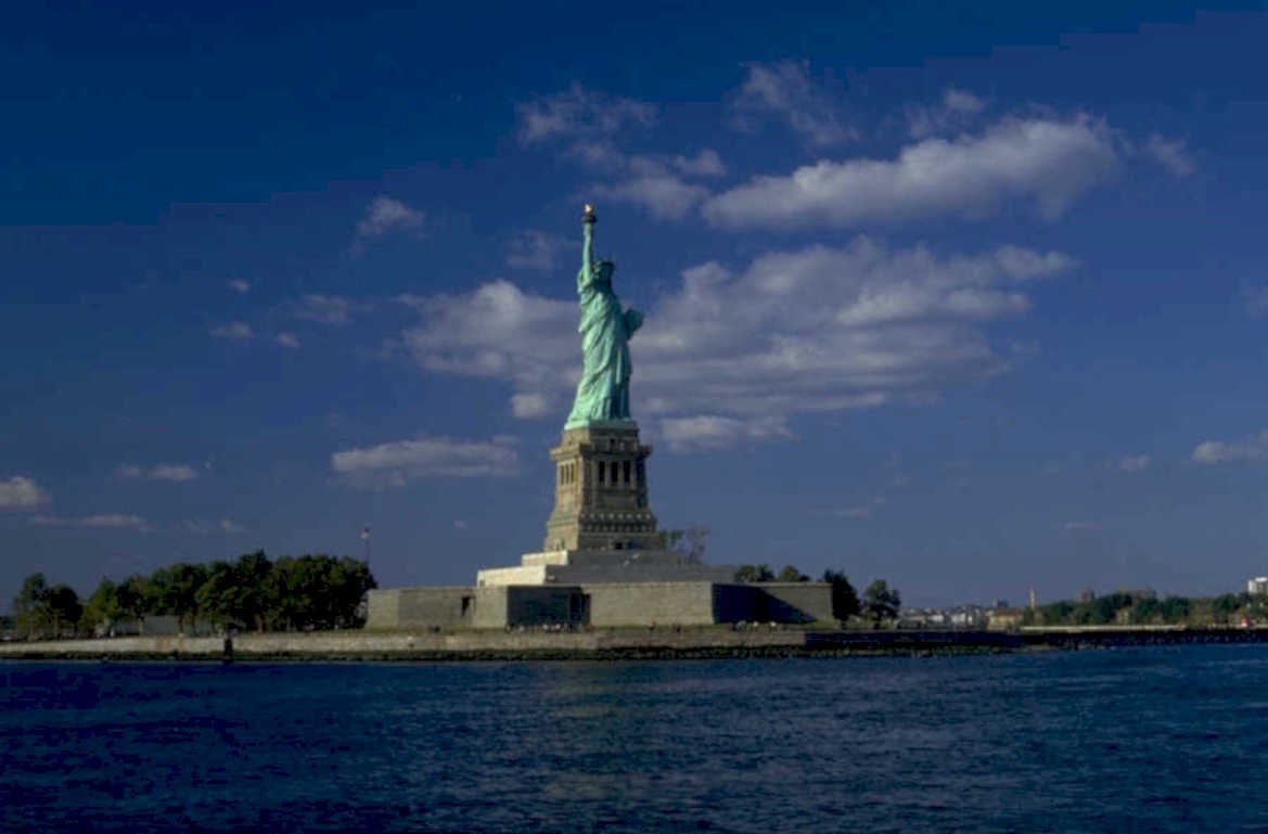 statue liberty sky 3 1980s 1990s A4 Photo Print